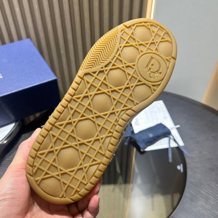 D1OR B9s SNEAKER