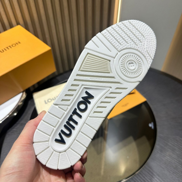 LOU1VTON SNEAKER