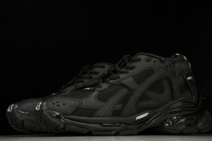 BLCG RUNNER SNEAKER