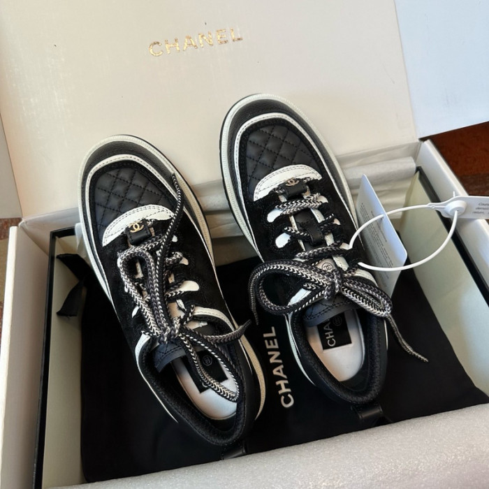 Ch**el sneaker