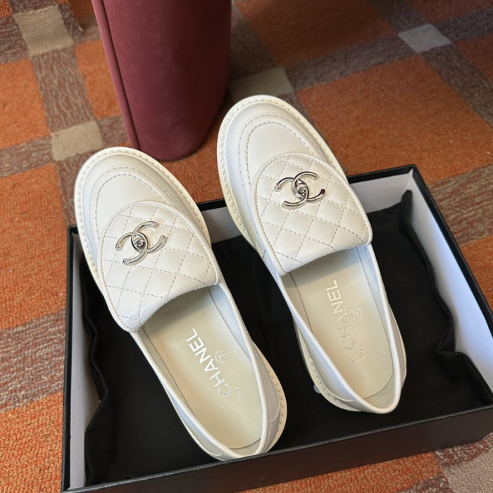 Ch**el loafer