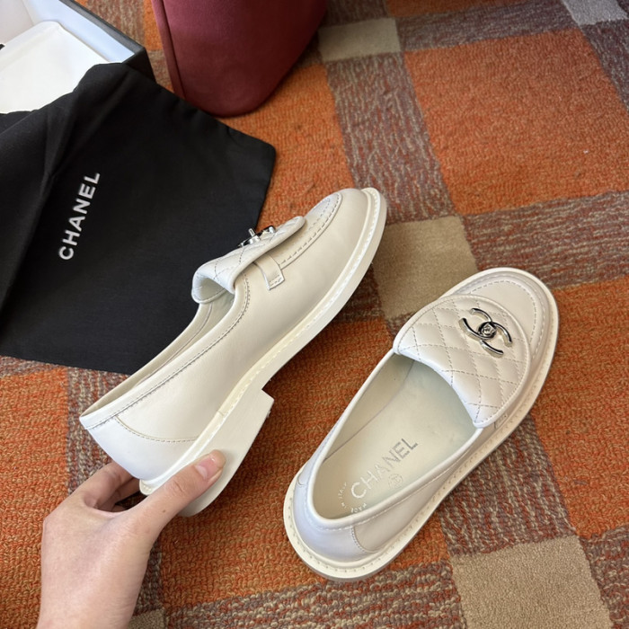 Ch**el loafer