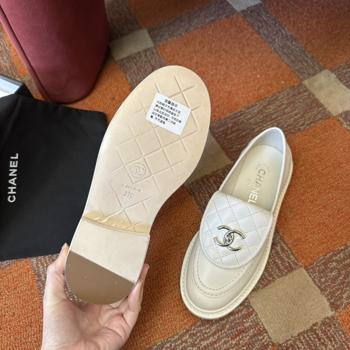 Ch**el loafer