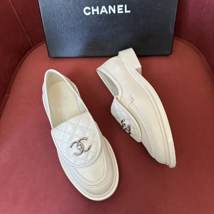 Ch**el loafer
