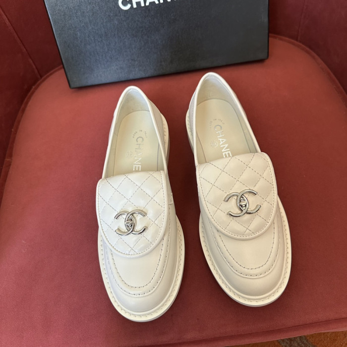 Ch**el loafer