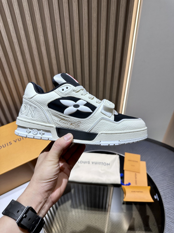 LOU1VTON SNEAKER