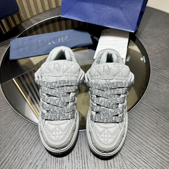 D1OR B9s SNEAKER