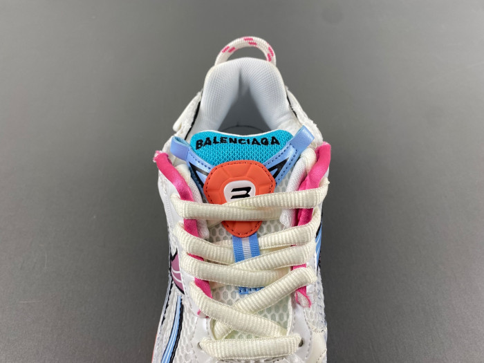 blcg runner sneaker