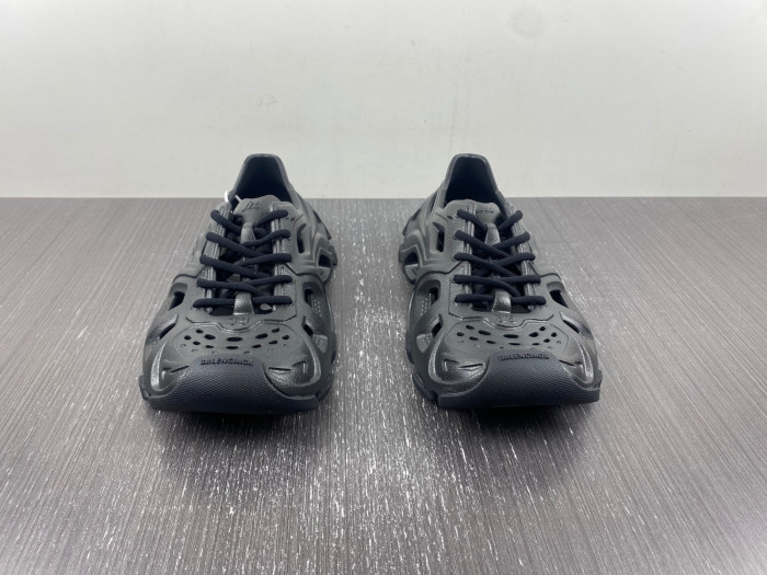 blc* hd lace-up sneaker