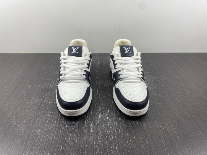 LOU1VTON trainer (EU47)