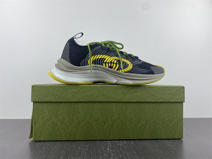 G*u*i1 run sneaker