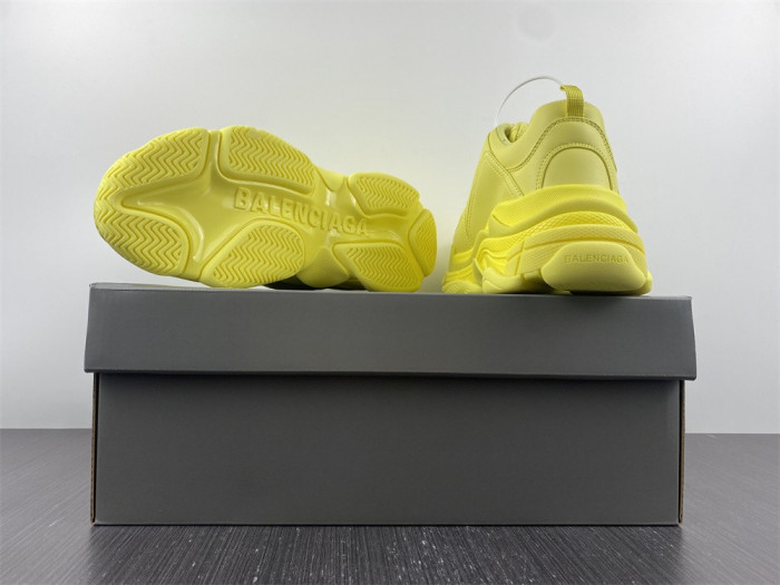 blc* triple s trainer