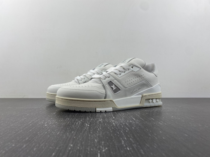 LOU1VTON trainer (EU47)