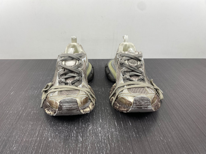 blc* 3xl sneaker