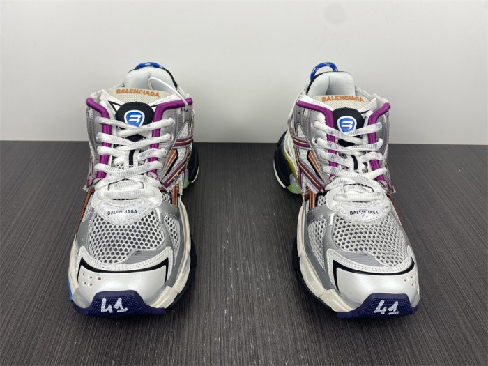 blcg runner sneaker