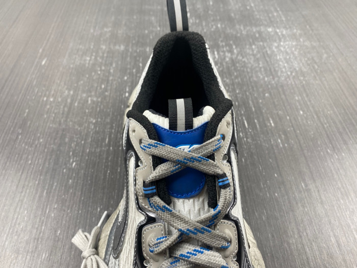 blc* 3xl sneaker