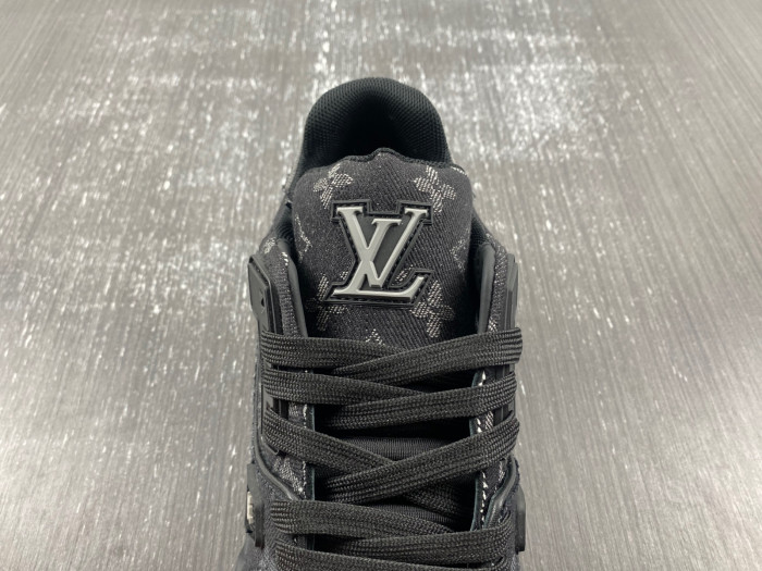 LOU1VTON trainer (EU47)