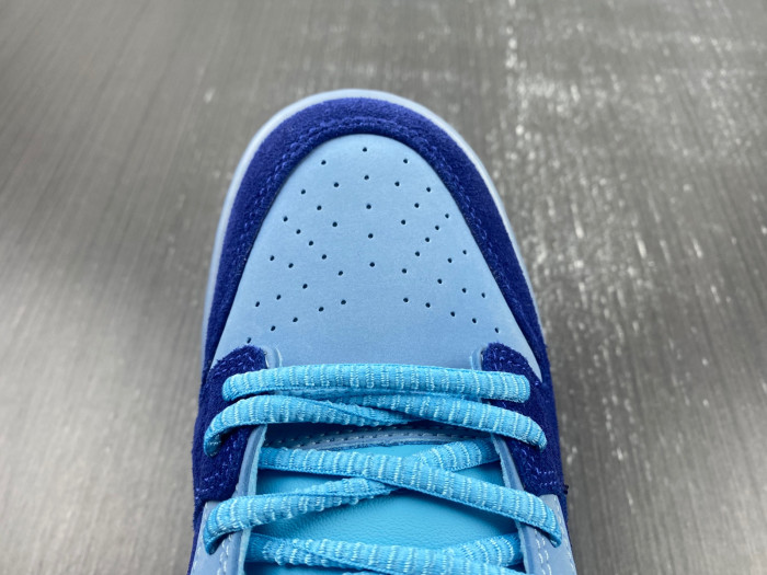 run the jewels x nike sb dunk low do9404-400