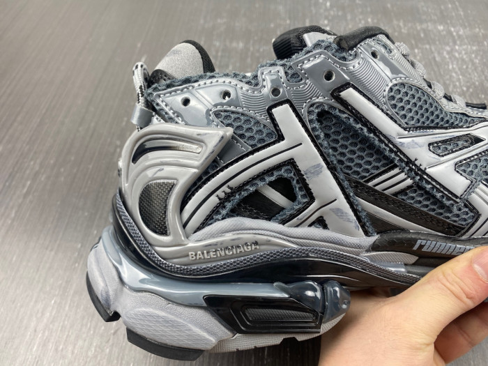 blcg runner sneaker
