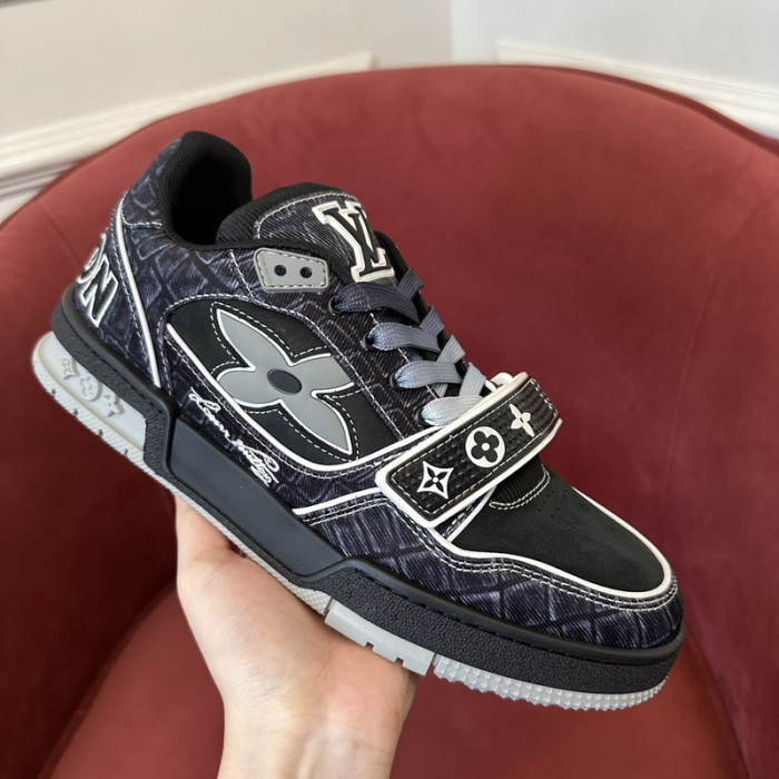 LOU1VTON SNEAKER