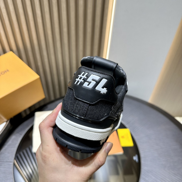 LOU1VTON SNEAKER