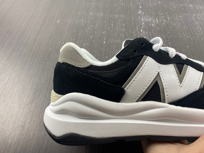 new balance 57/40 team black - m5740cb