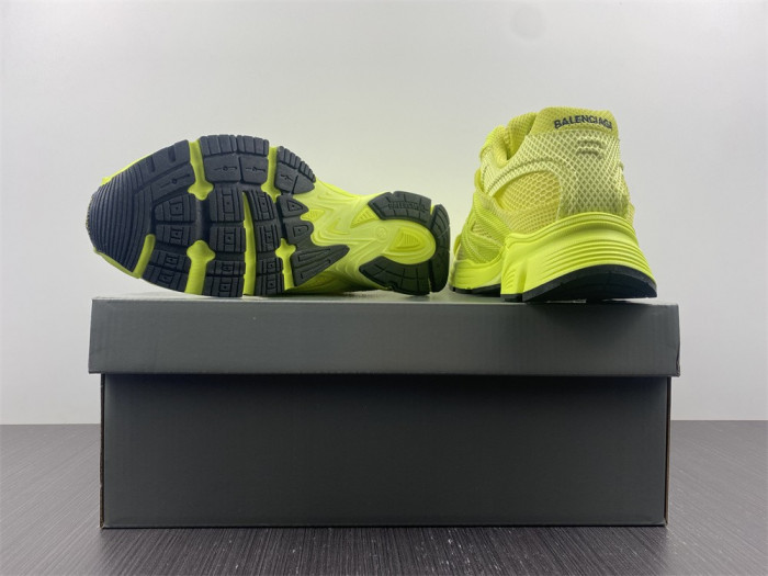 blc* phantom sneaker
