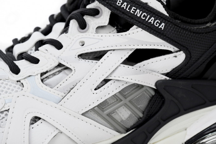 belanciaga Track 2 Sneaker Black And White 568614 W2GN3 1090