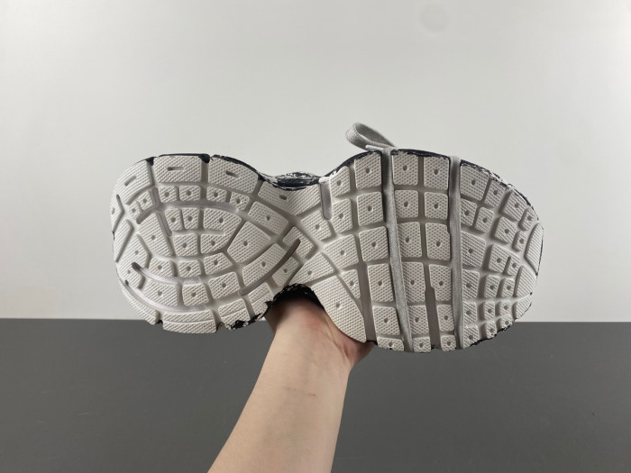 blc* 3xl sneaker