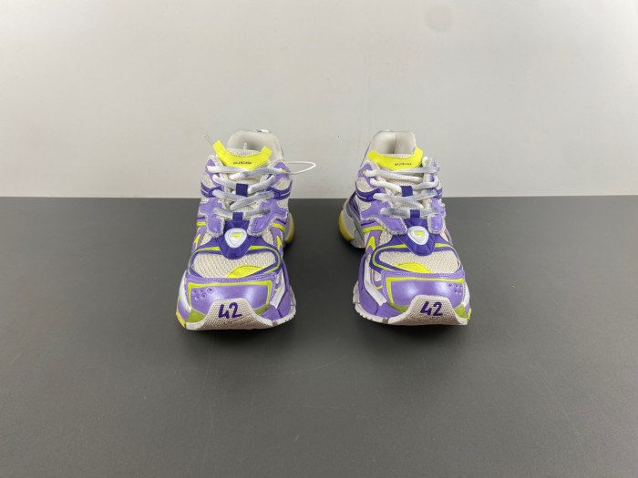blcg runner sneaker