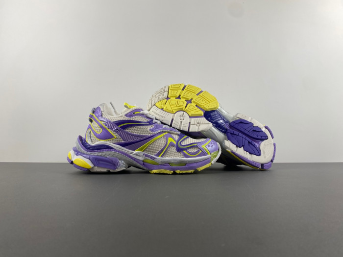 blcg runner sneaker