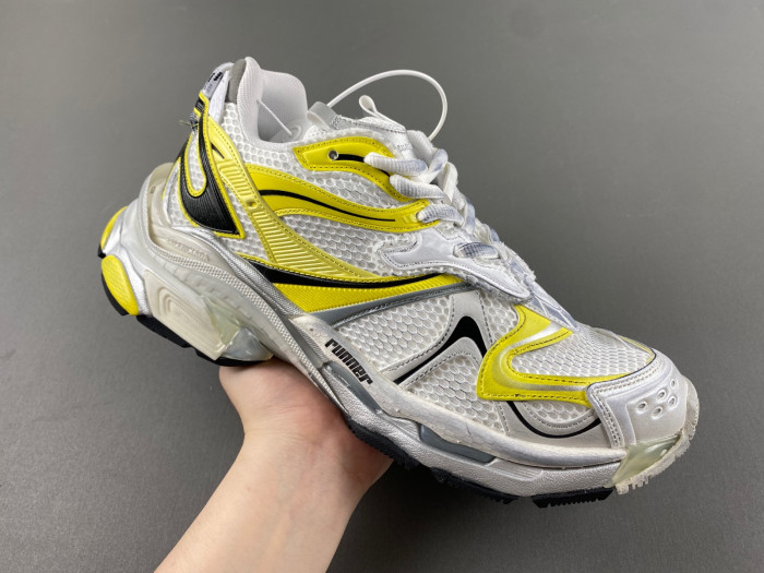 blcg runner sneaker