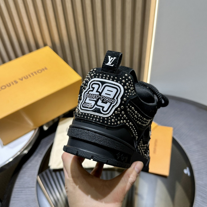 LOU1VTON SNEAKER