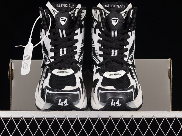 blcg runner sneaker
