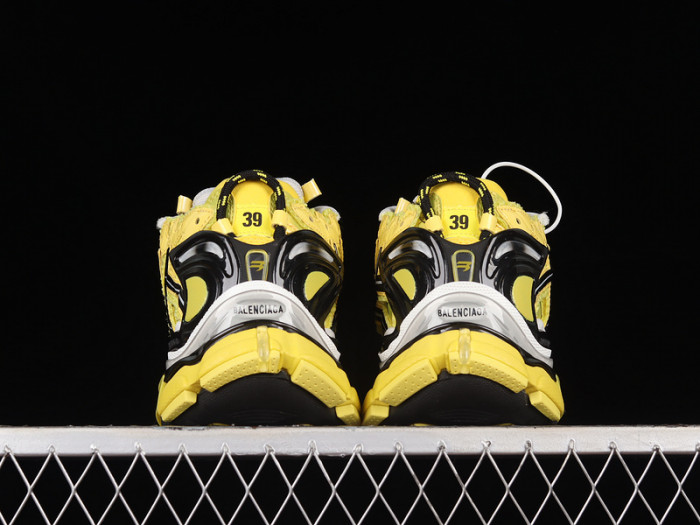 blcg runner sneaker