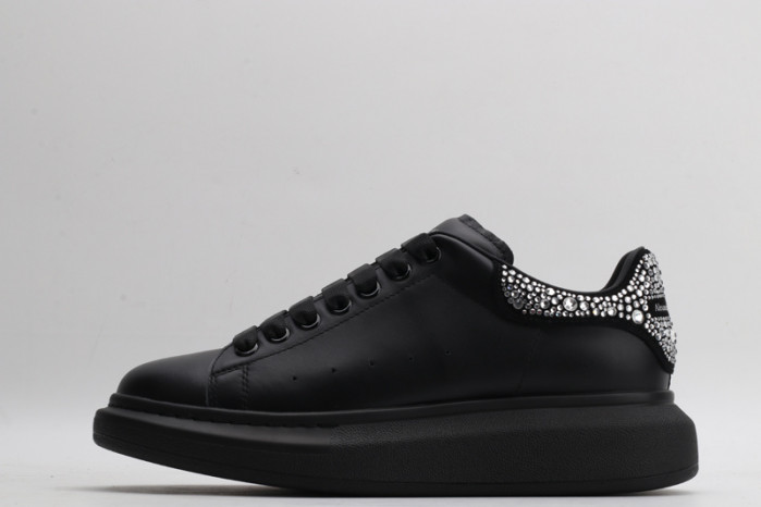 Mcqv*en oversized sneaker