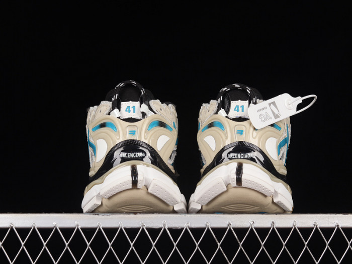 blcg runner sneaker