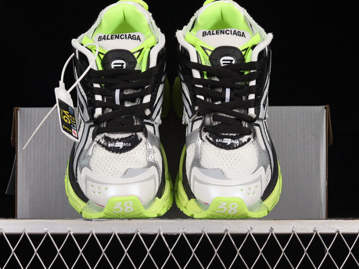blcg runner sneaker