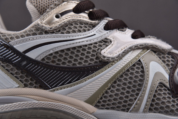 blcg runner sneaker