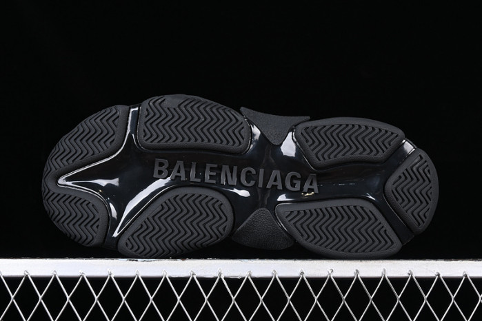blc* triple s trainer