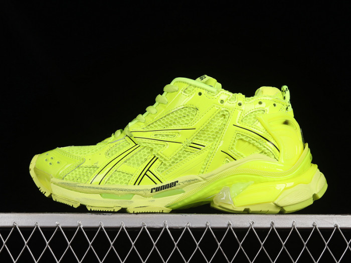 blcg runner sneaker