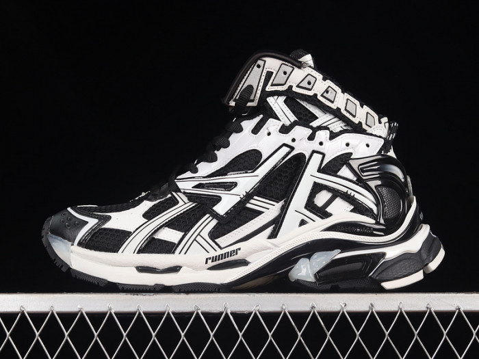 blcg runner sneaker