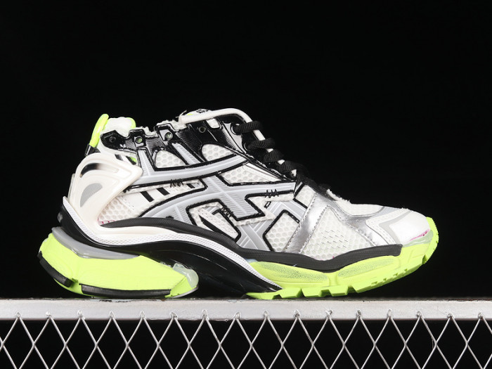 blcg runner sneaker