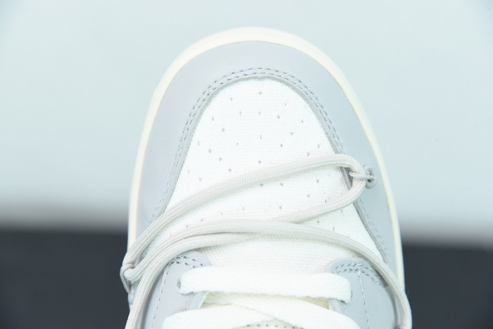 ow x dunk low 
