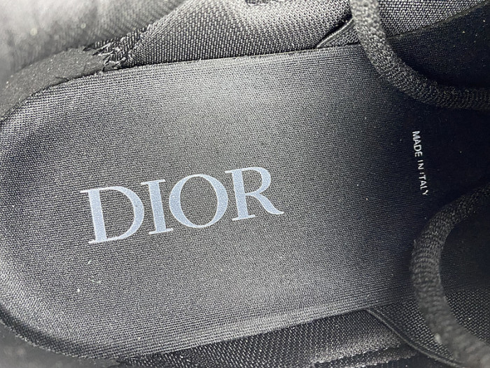 d1or b30 sneaker