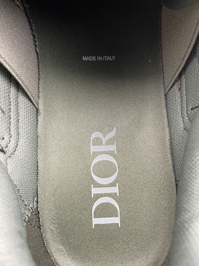 d1or b30 sneaker