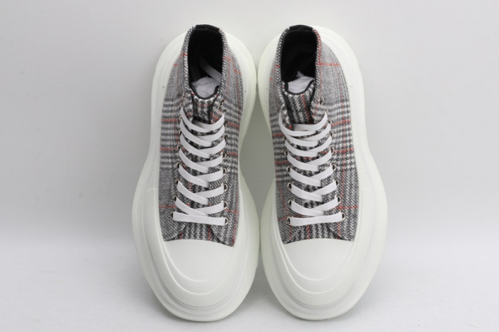 Mcqv*en tread slick