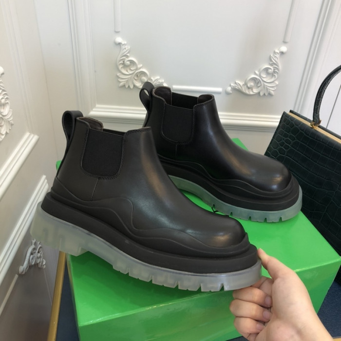 botteg*Ve*ne*ta tire leather ankle boots