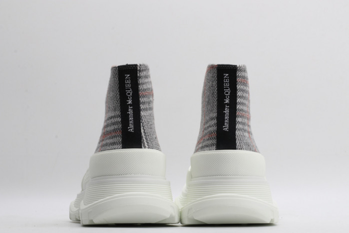 Mcqv*en tread slick