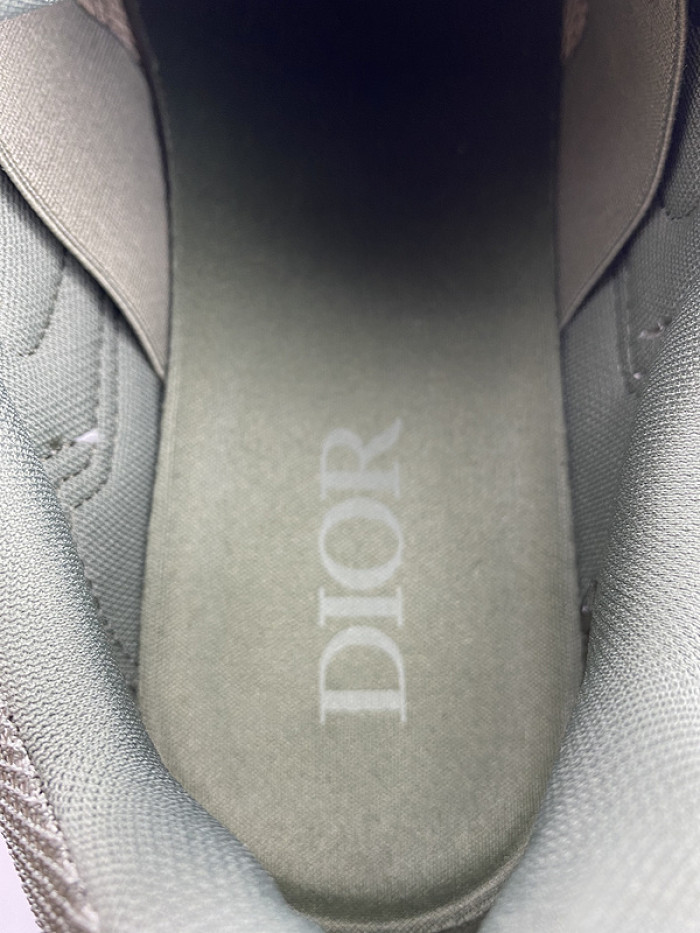 d1or b30 sneaker
